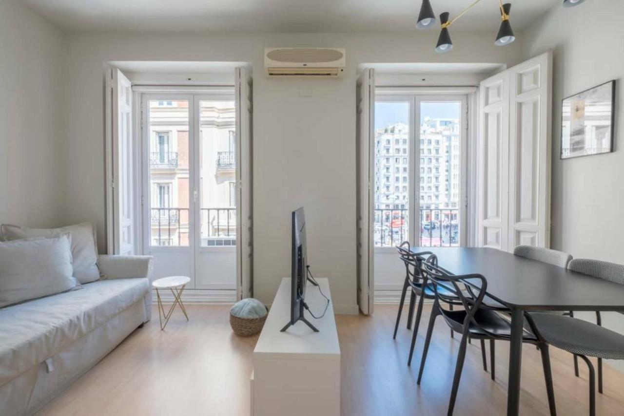 Апартаменти Apartamento Callao Мадрид Екстер'єр фото