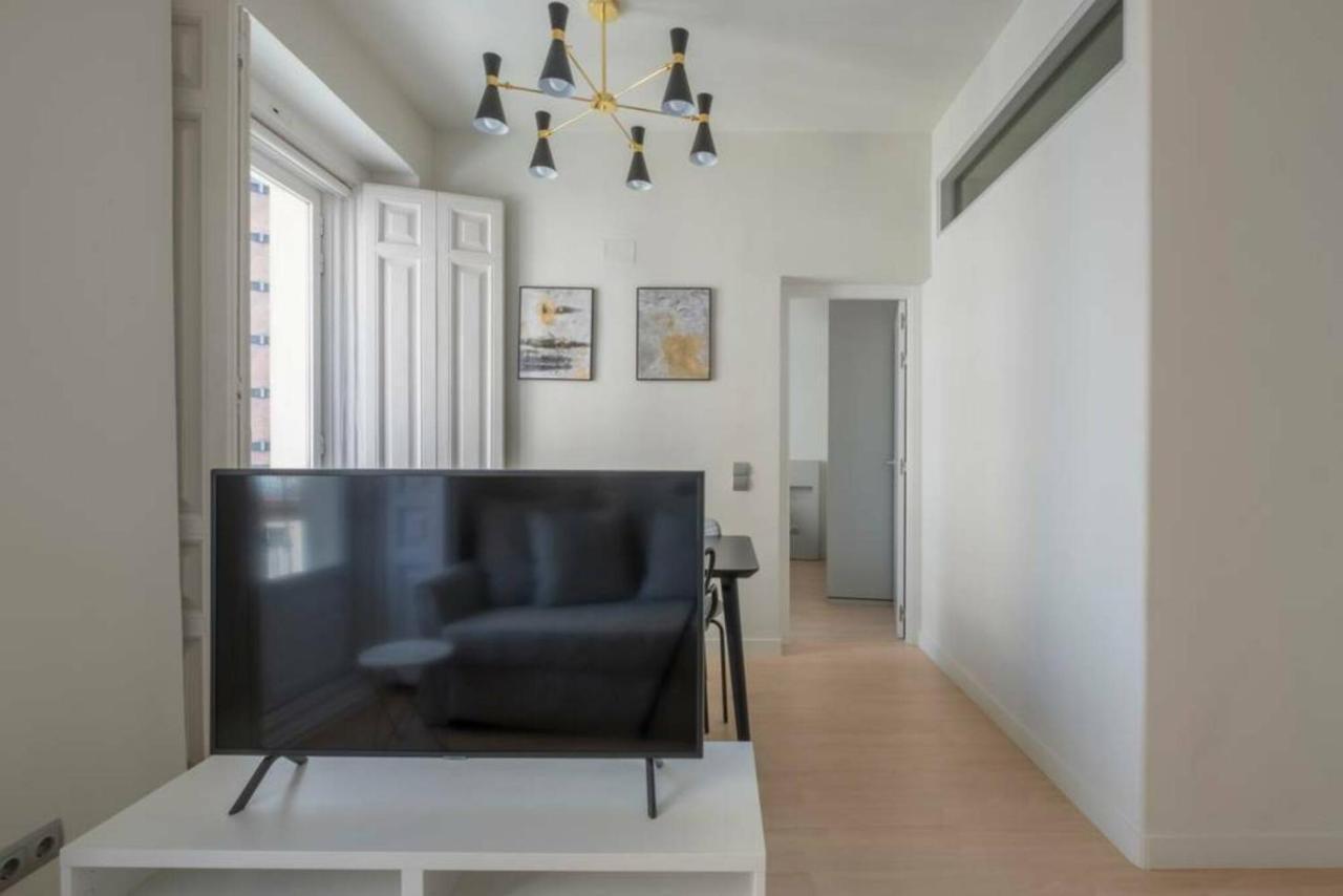 Апартаменти Apartamento Callao Мадрид Екстер'єр фото